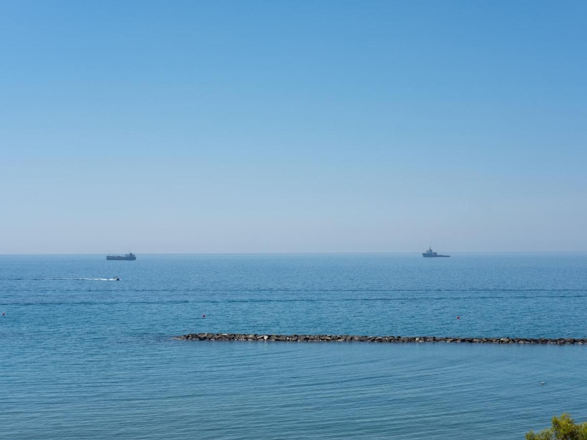 Sanders Kanika Sea Forum - Adorable 2-Bedroom Apartment With Sea View Limassol Extérieur photo